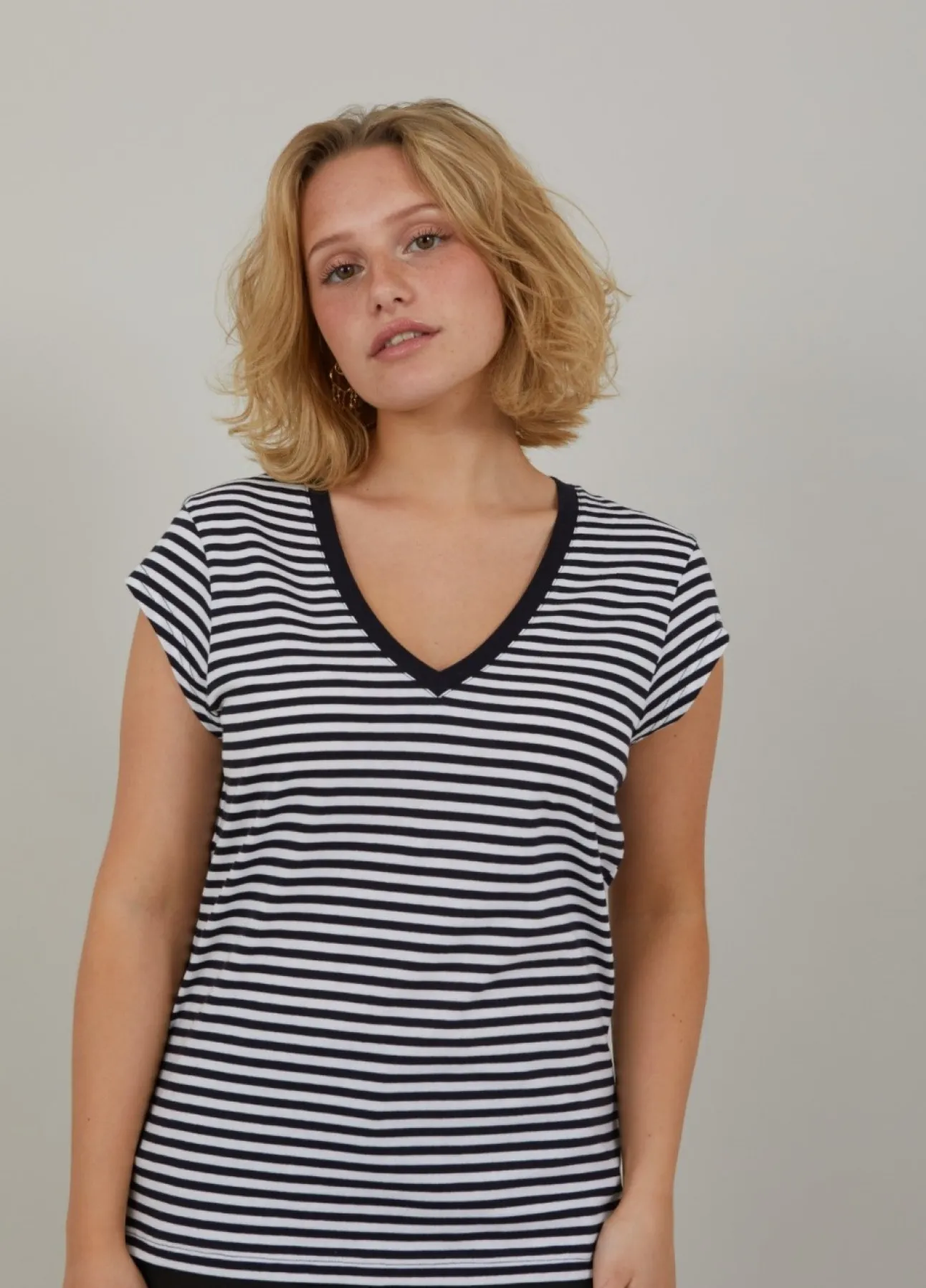 Kvinde Coster Copenhagen T-Shirts^Cc Heart Basis Stribet V-Hals T-Shirt