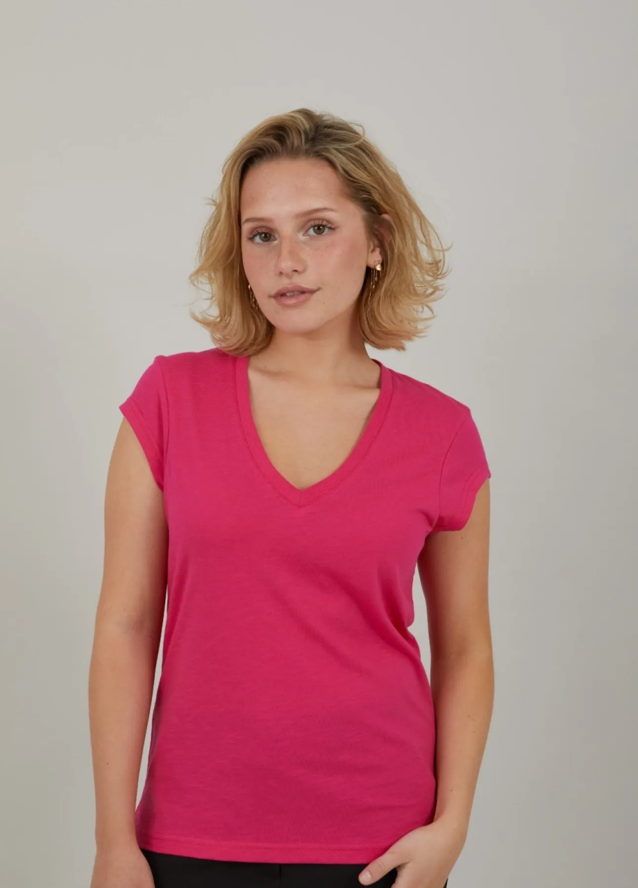 Kvinde Coster Copenhagen T-Shirts^Cc Heart T-Shirt Med V-Hals