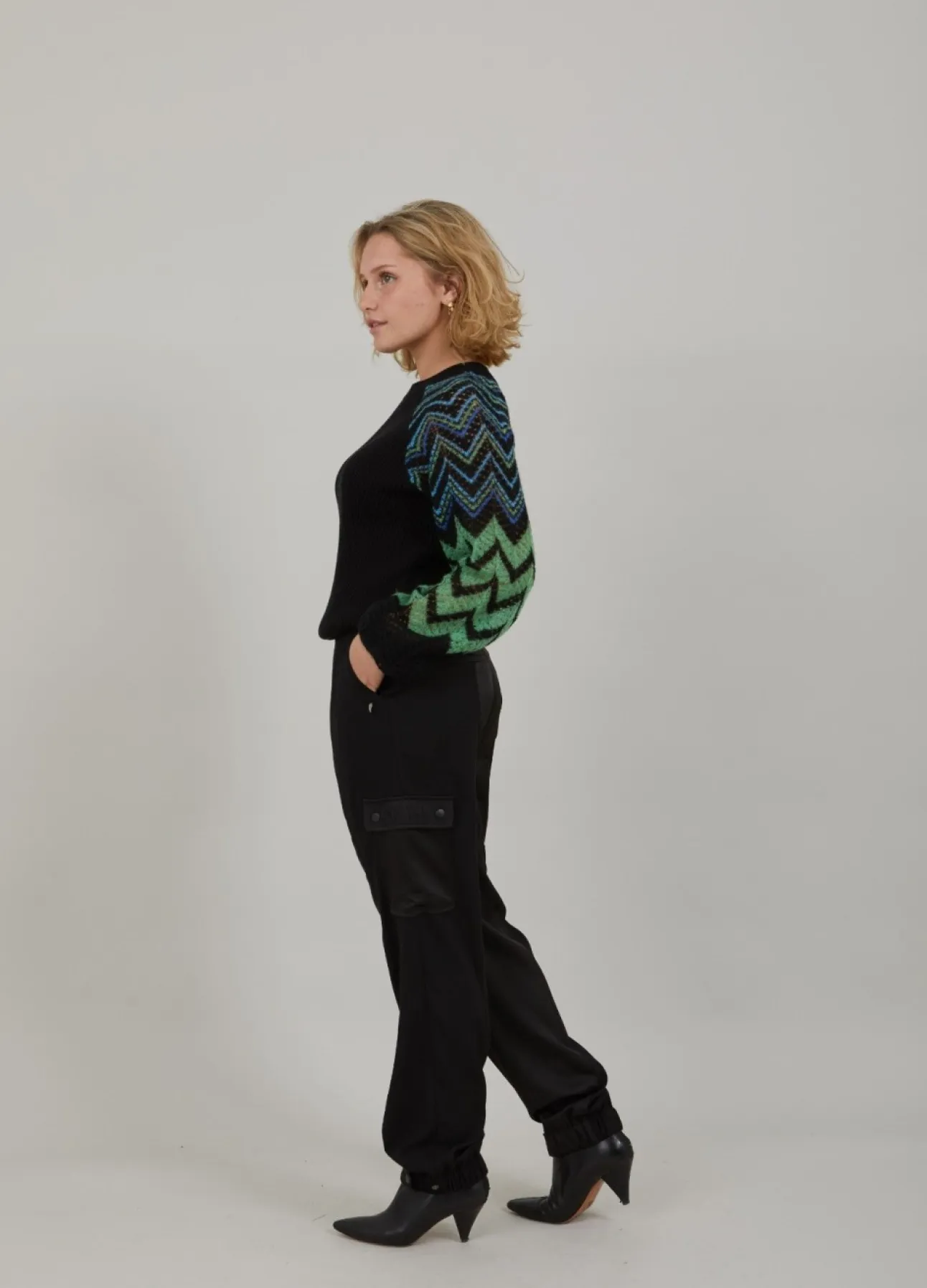 Kvinde Coster Copenhagen Strik^Strik M. Multifarvet Aermer
