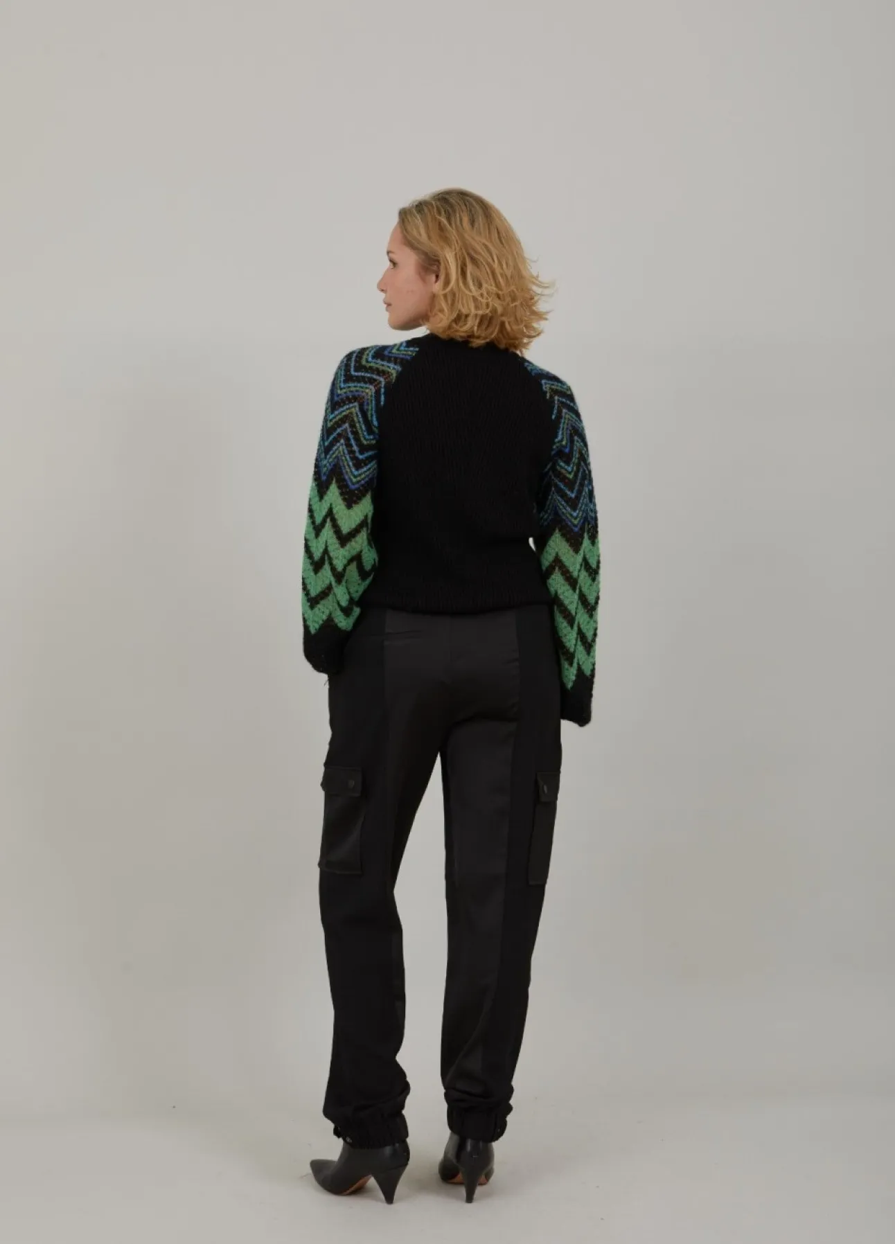 Kvinde Coster Copenhagen Strik^Strik M. Multifarvet Aermer